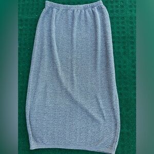 Stephanie Schuster gray &white striped sweater skirt. Size xl 60% cotton 40% ray